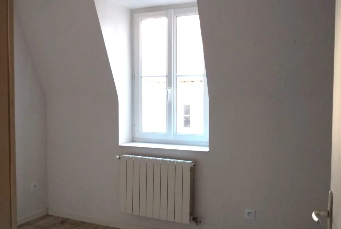 Immeuble avec Local Professionnel et Appartement Duplex à Autun 