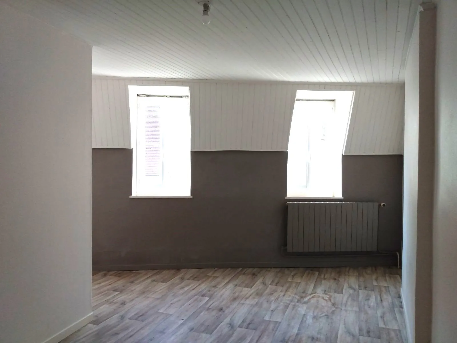 Immeuble avec Local Professionnel et Appartement Duplex à Autun 