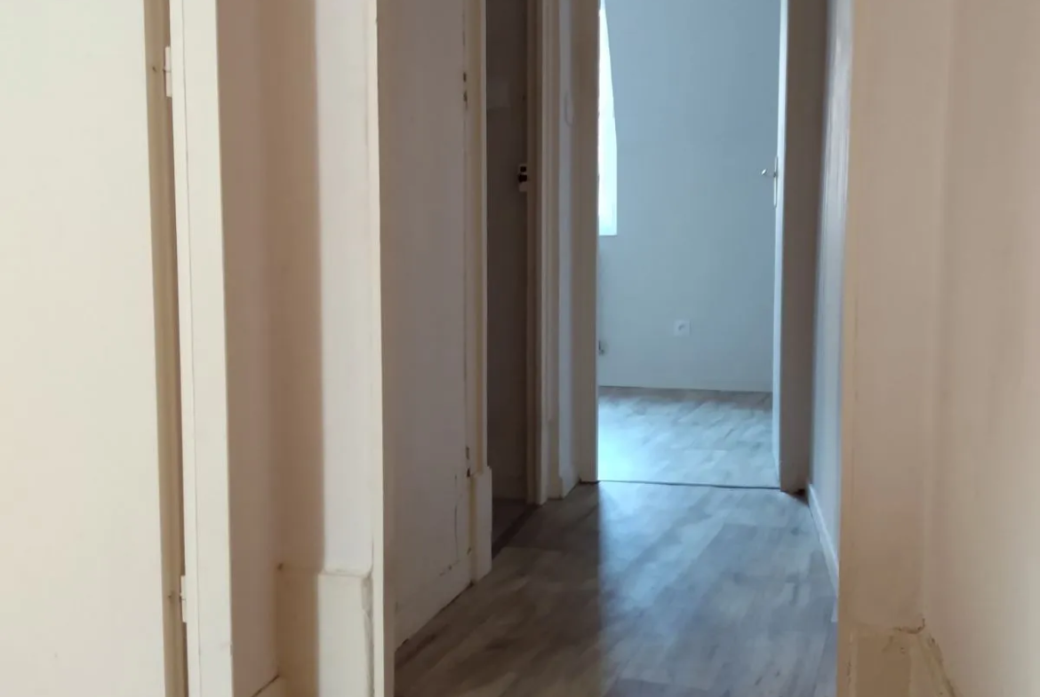 Immeuble avec Local Professionnel et Appartement Duplex à Autun 