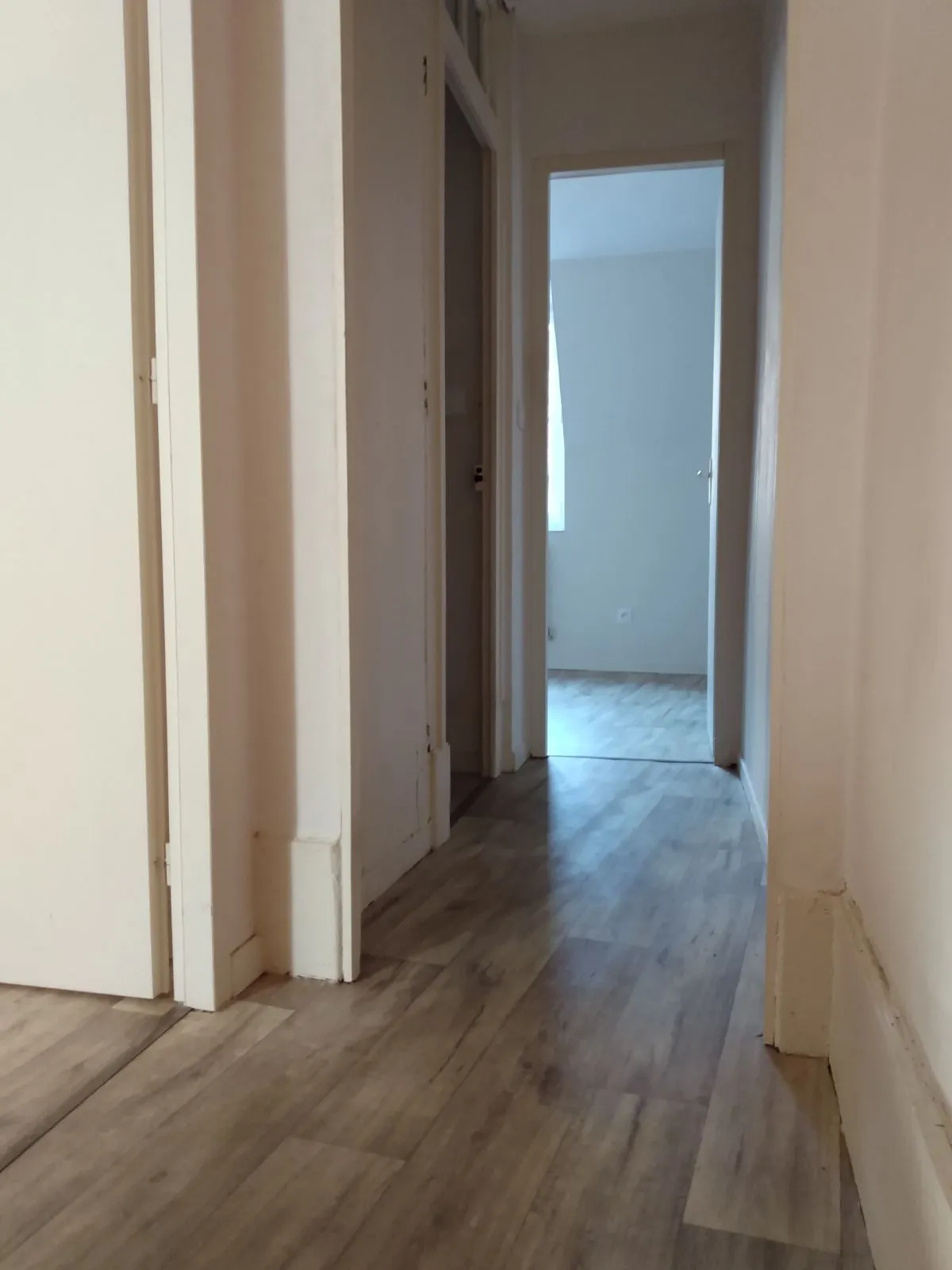 Immeuble avec Local Professionnel et Appartement Duplex à Autun 