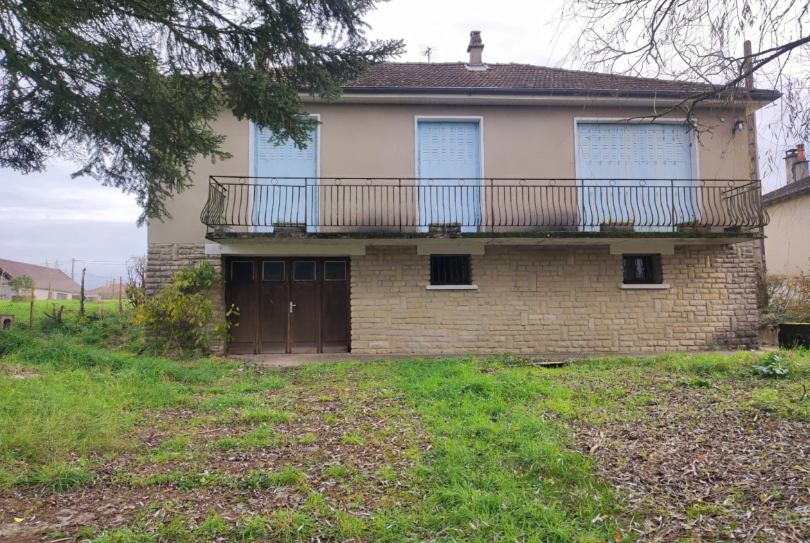 Maison avec sous-sol et 3 chambres à vendre à Cercy la Tour 