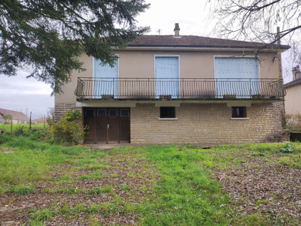 Maison avec sous-sol et 3 chambres à vendre à Cercy la Tour