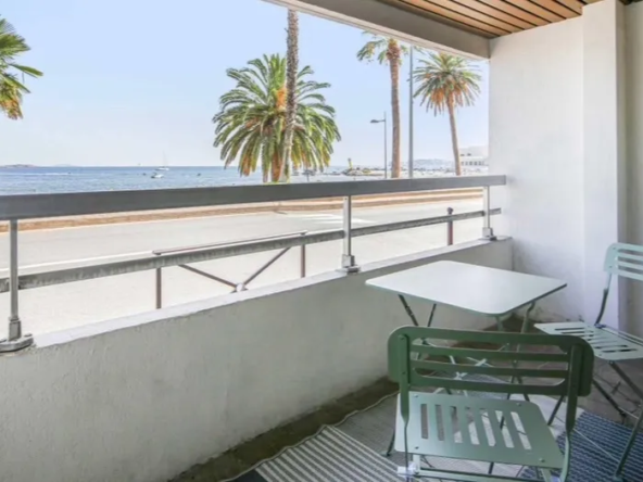 Studio de 29 m² avec superbe vue mer à Bandol, proche port et plage