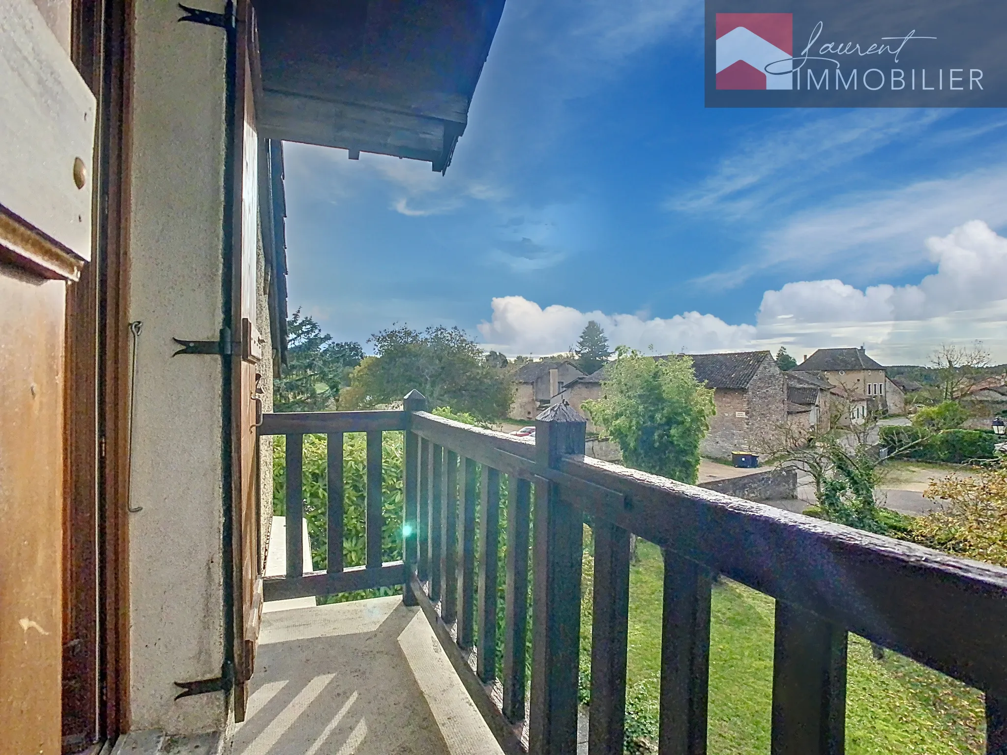 Maison avec terrasse à vendre à Préty (71) 