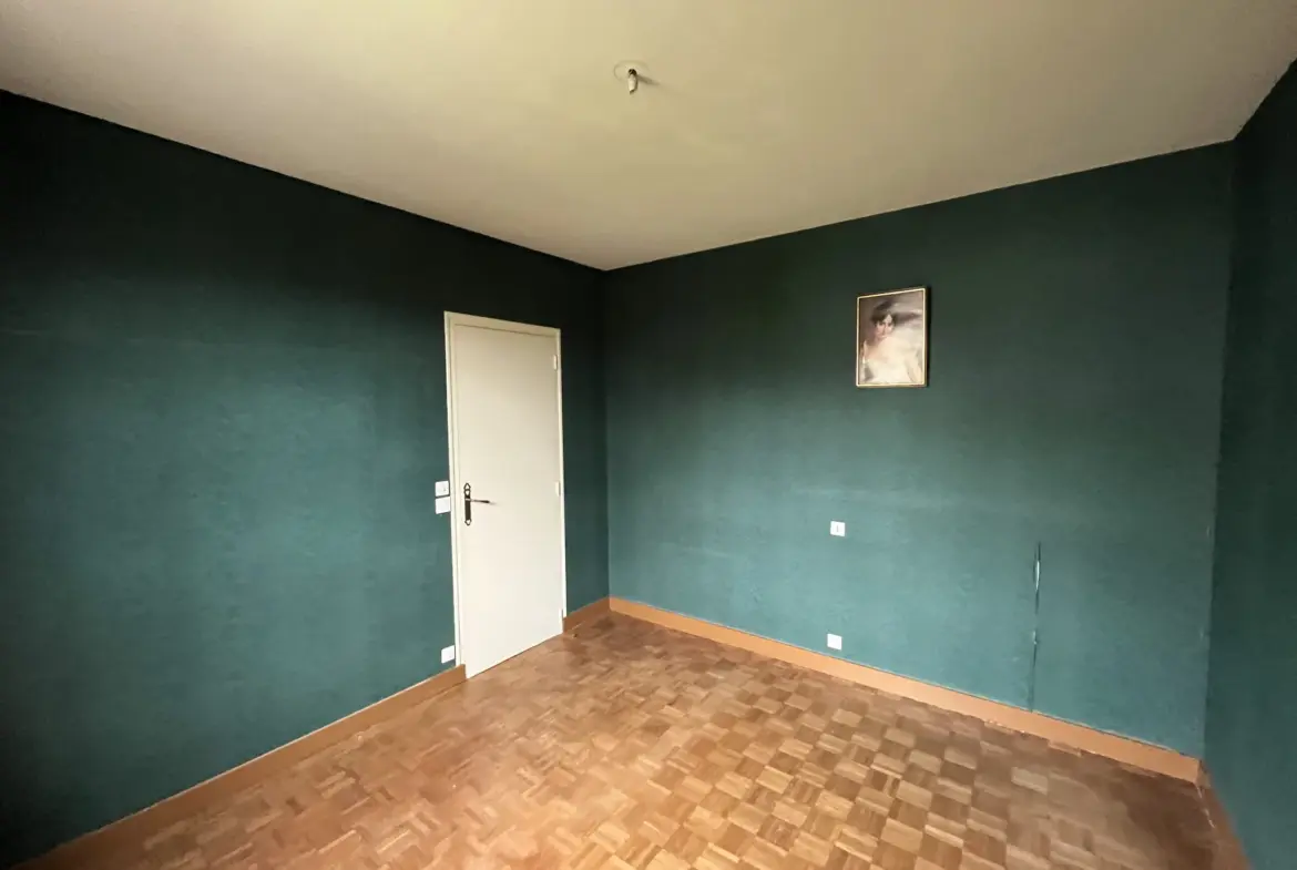 Maison de 90 m² à Fresnay-sur-Sarthe avec sous-sol et grenier aménageable 