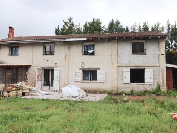 Maison spacieuse à rénover près de Bordeaux