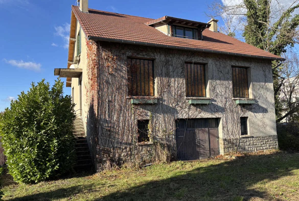 Maison Familiale Lumineuse à Cusset - 200 000 EUR 