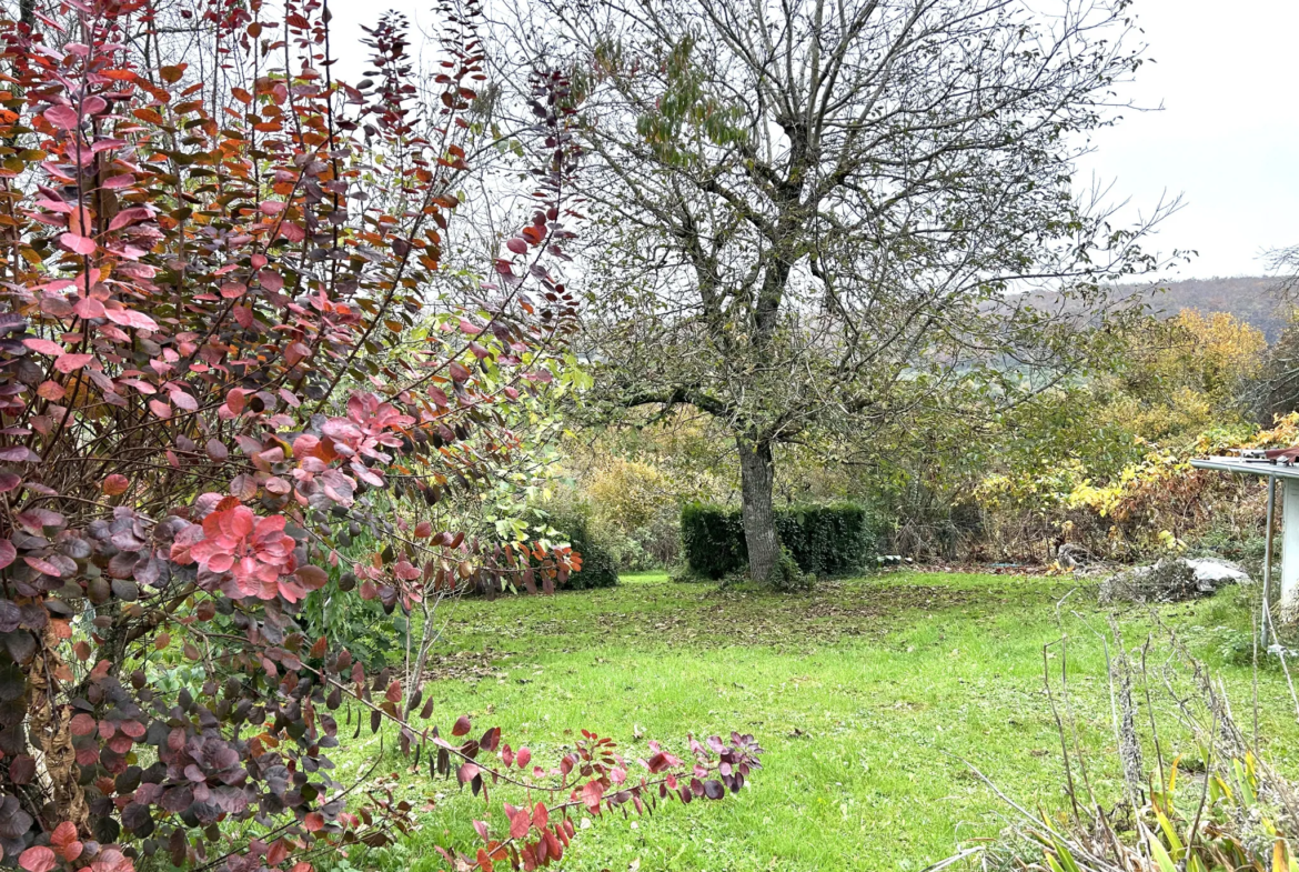 À vendre : maison agréable à Nolay, 87 000 euros 