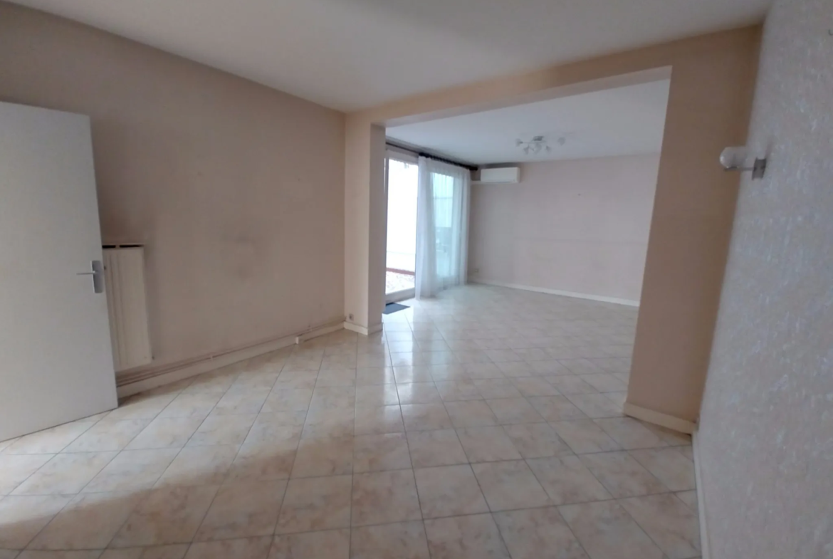 Appartement T4 avec Terrasse à Perigueux - Proche Gare 