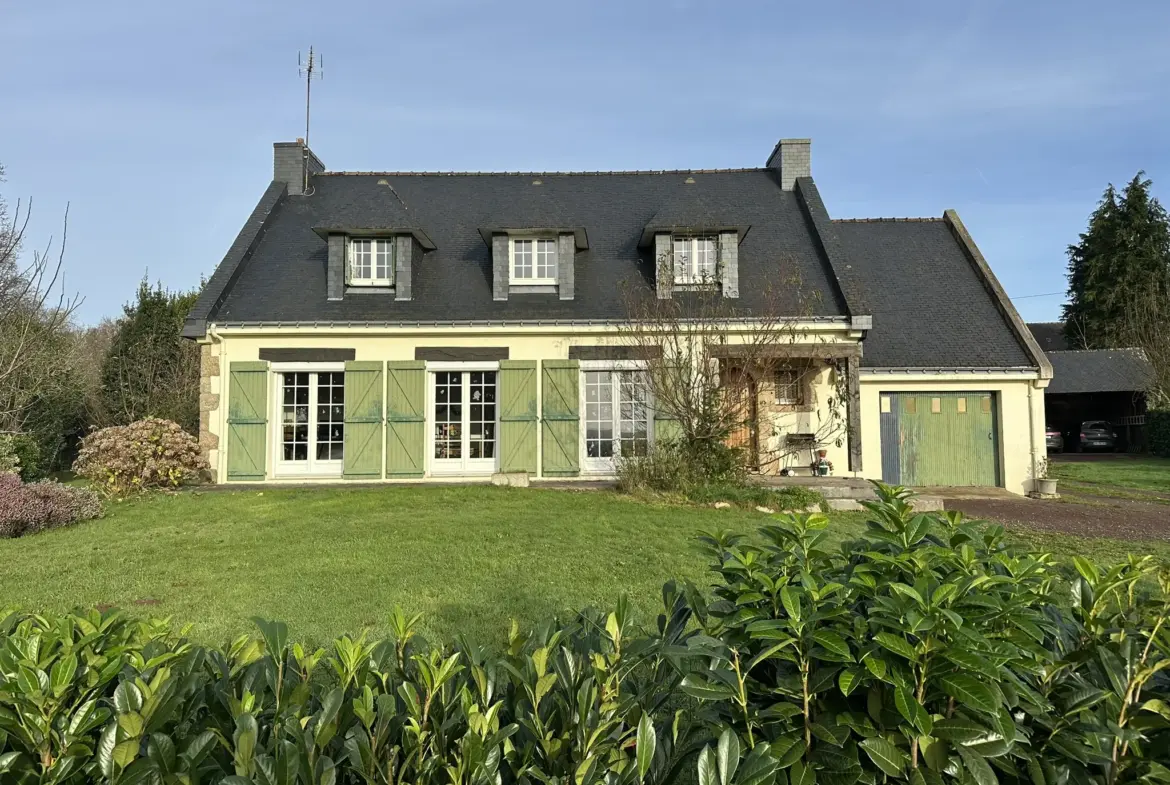 Belle maison de 1972 à La Chapelle Neuve, fort potentiel constructible 