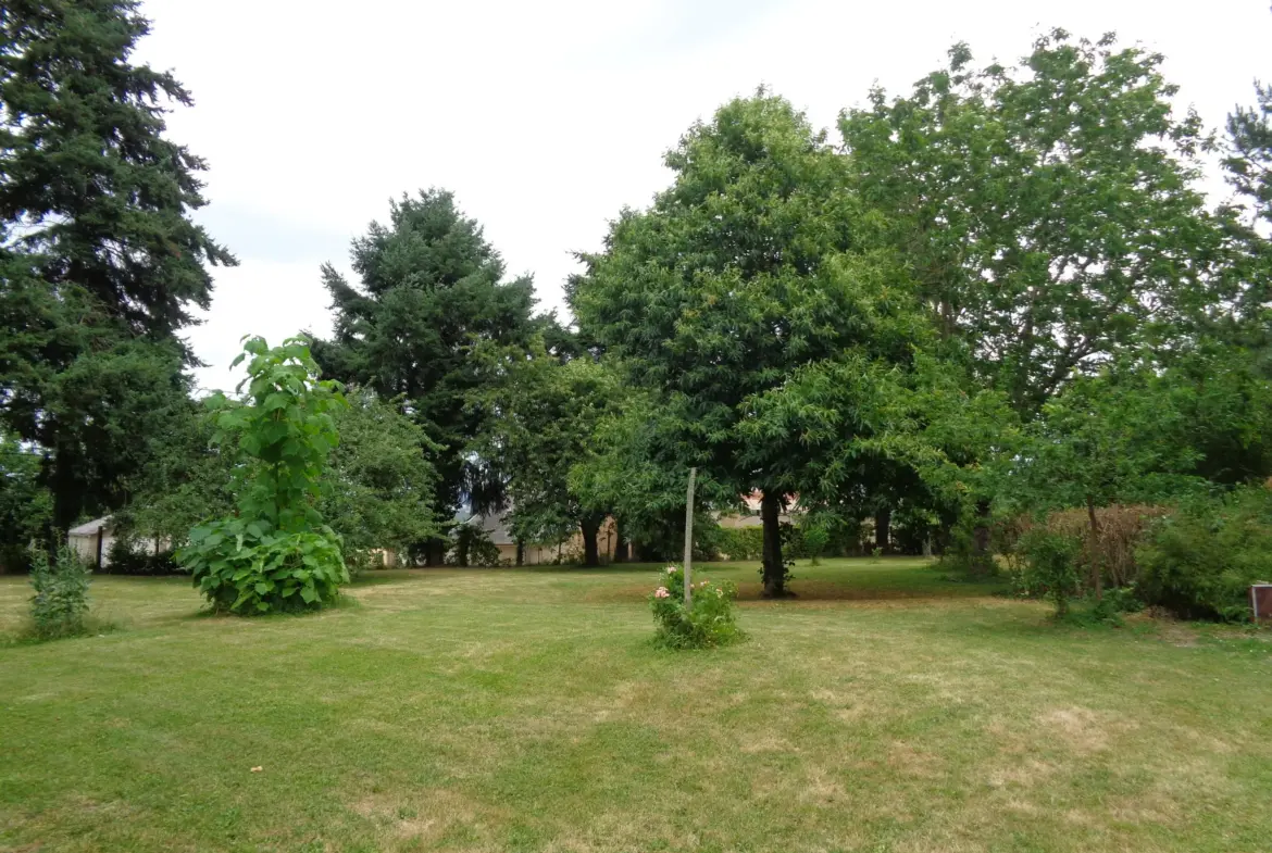 Maison de 195 m² avec 5 chambres à St Benin des Bois 