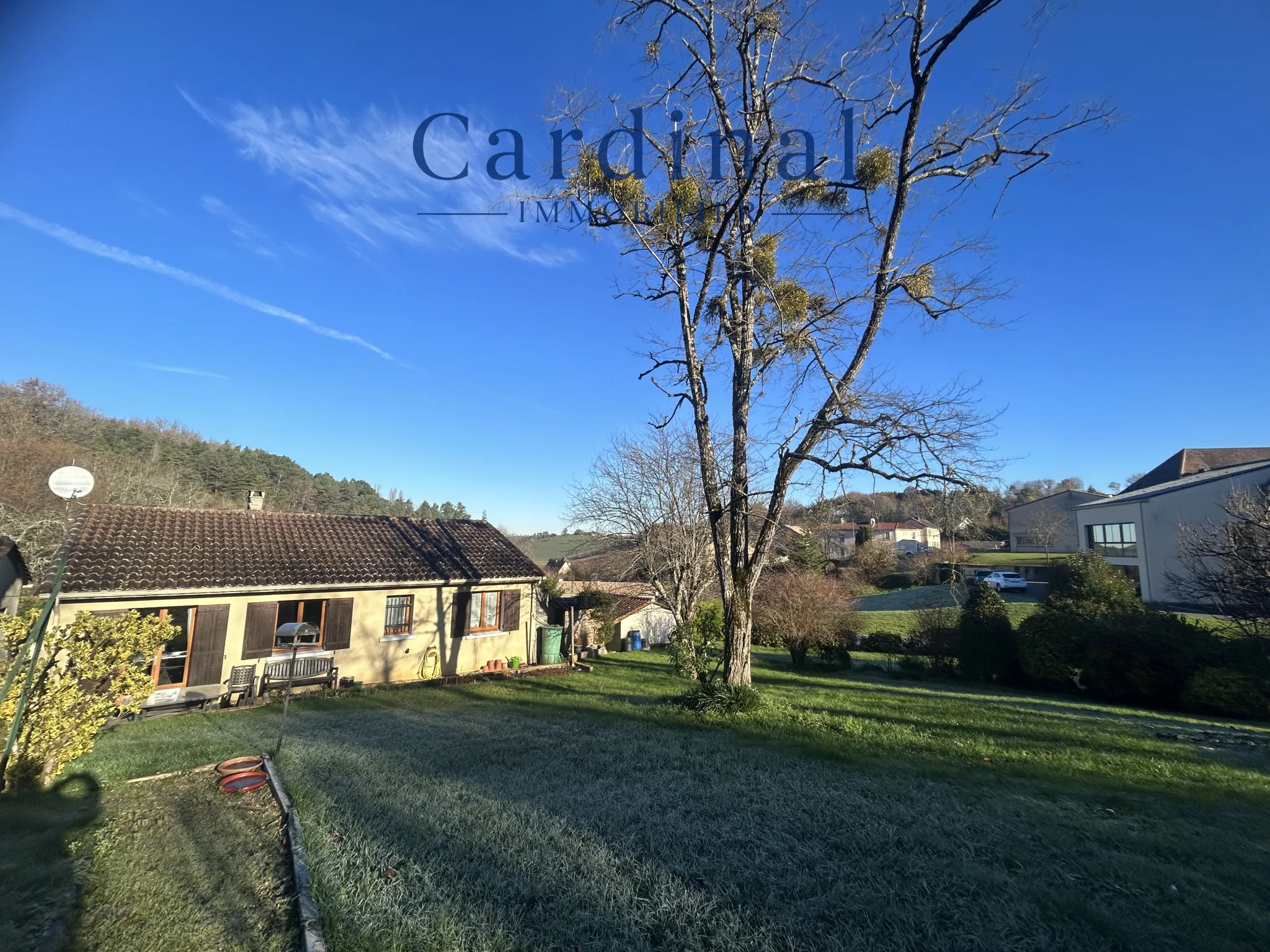 Maison 90 m² avec garage, atelier et terrain à Coursac 