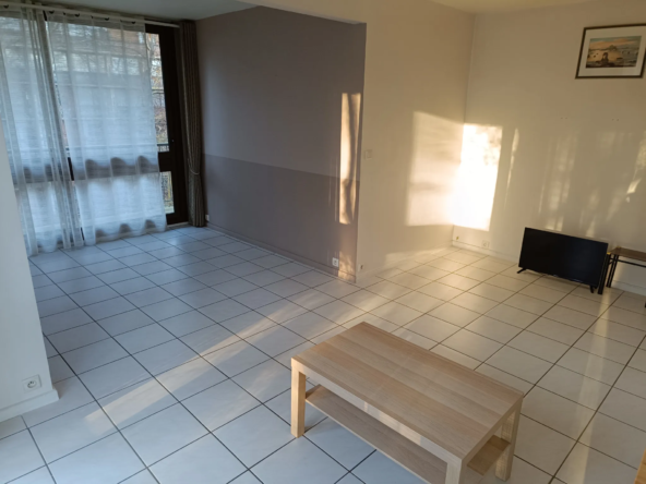 Appartement 5 pièces avec balcon à Fontenay-le-Fleury