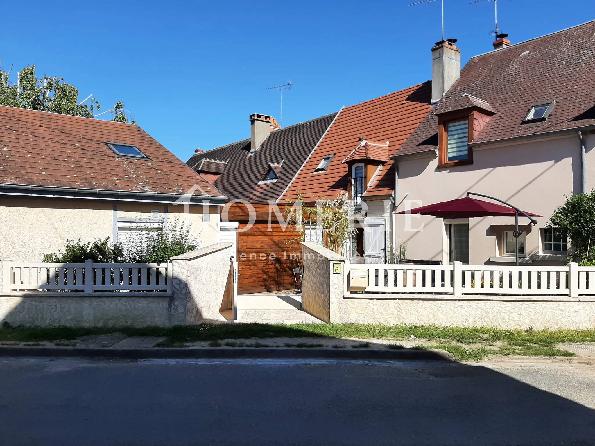 Maison de village entièrement rénovée à Thauvenay près de Sancerre 