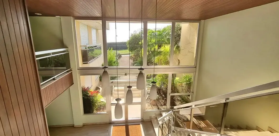 Studio lumineux de 30 m² à rénover avec vue mer à Nice Ouest 