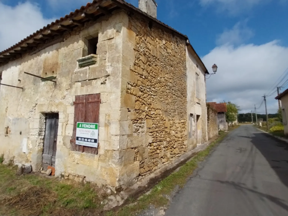 Ensemble en pierre à restaurer dans le Périgord Vert