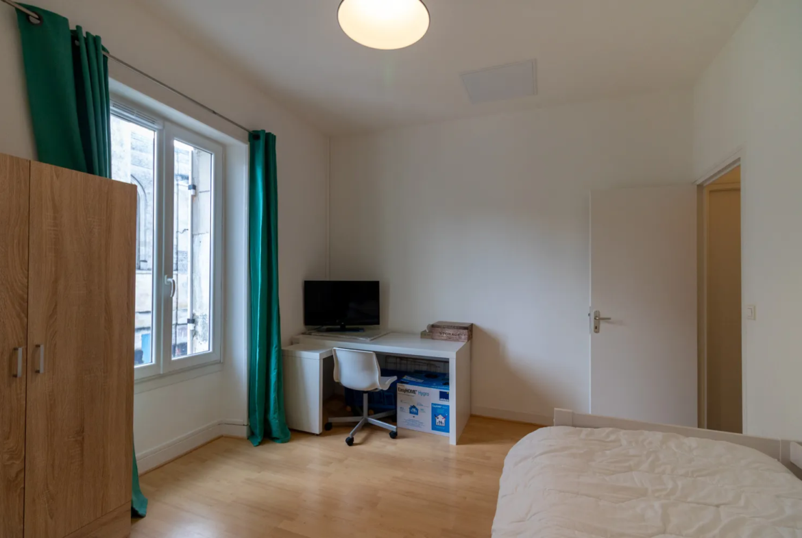 Appartement T2 récemment rénové à Saintes 