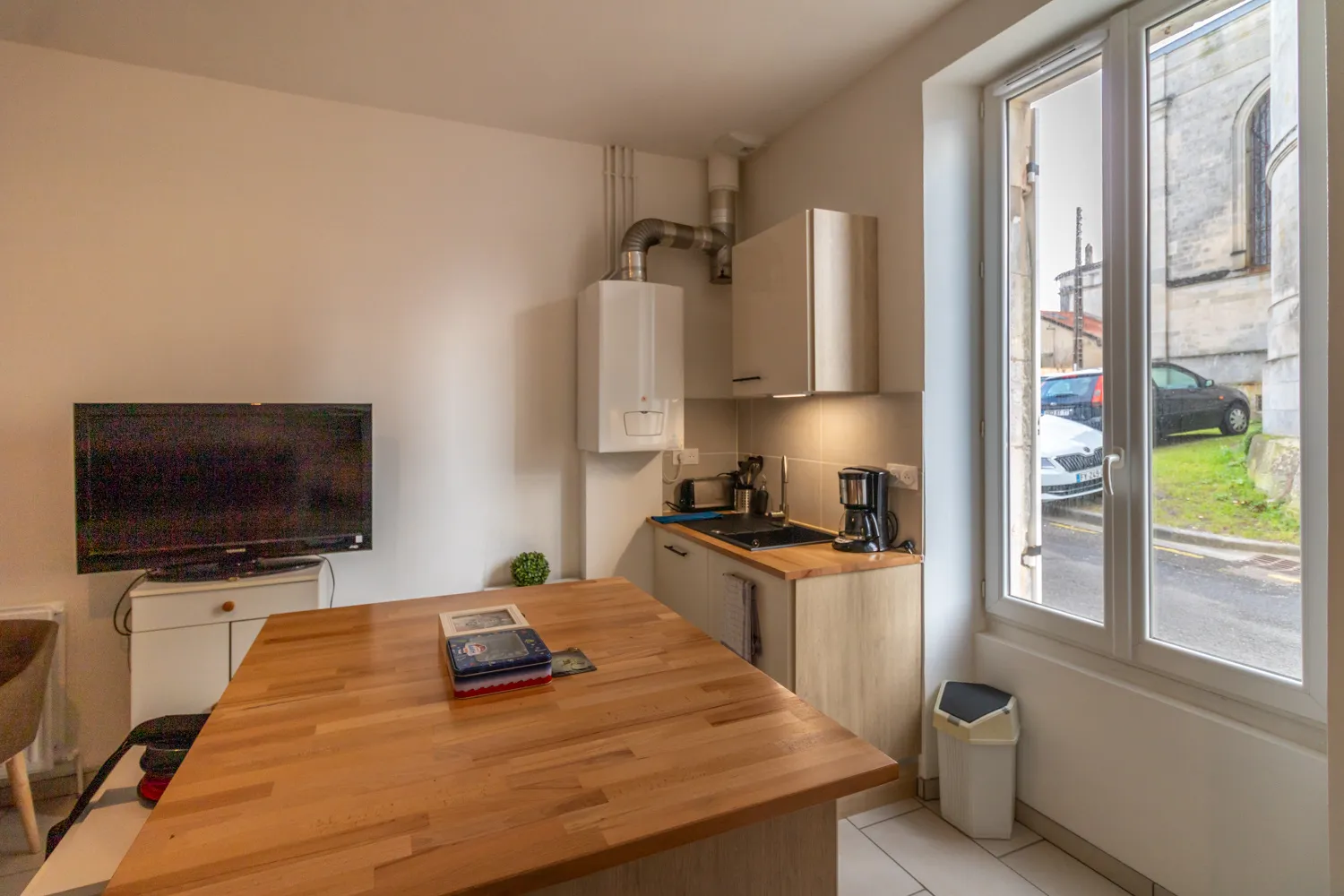 Appartement T2 récemment rénové à Saintes 