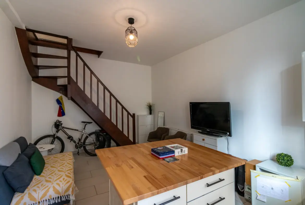 Appartement T2 récemment rénové à Saintes 