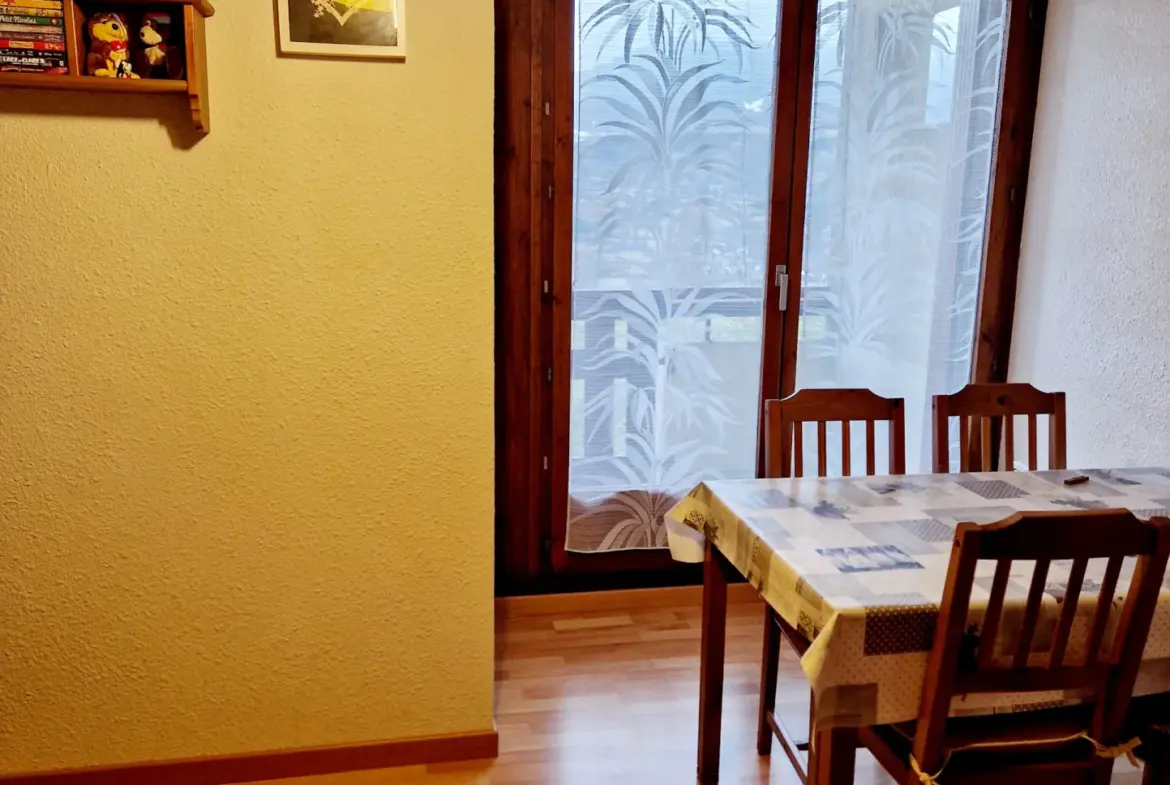 Appartement T1 avec balcon à vendre à Saint Léger les Mélèzes 