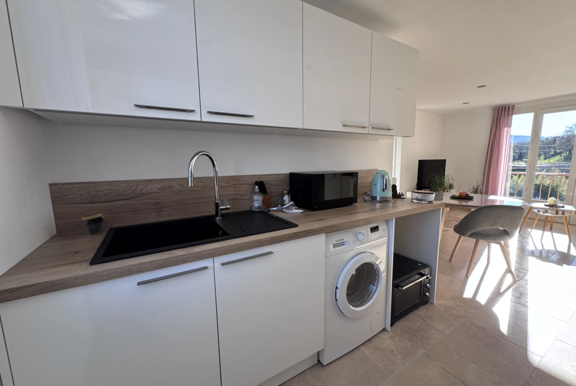 À vendre : Appartement T4 rénové à Peyrolles en Provence 