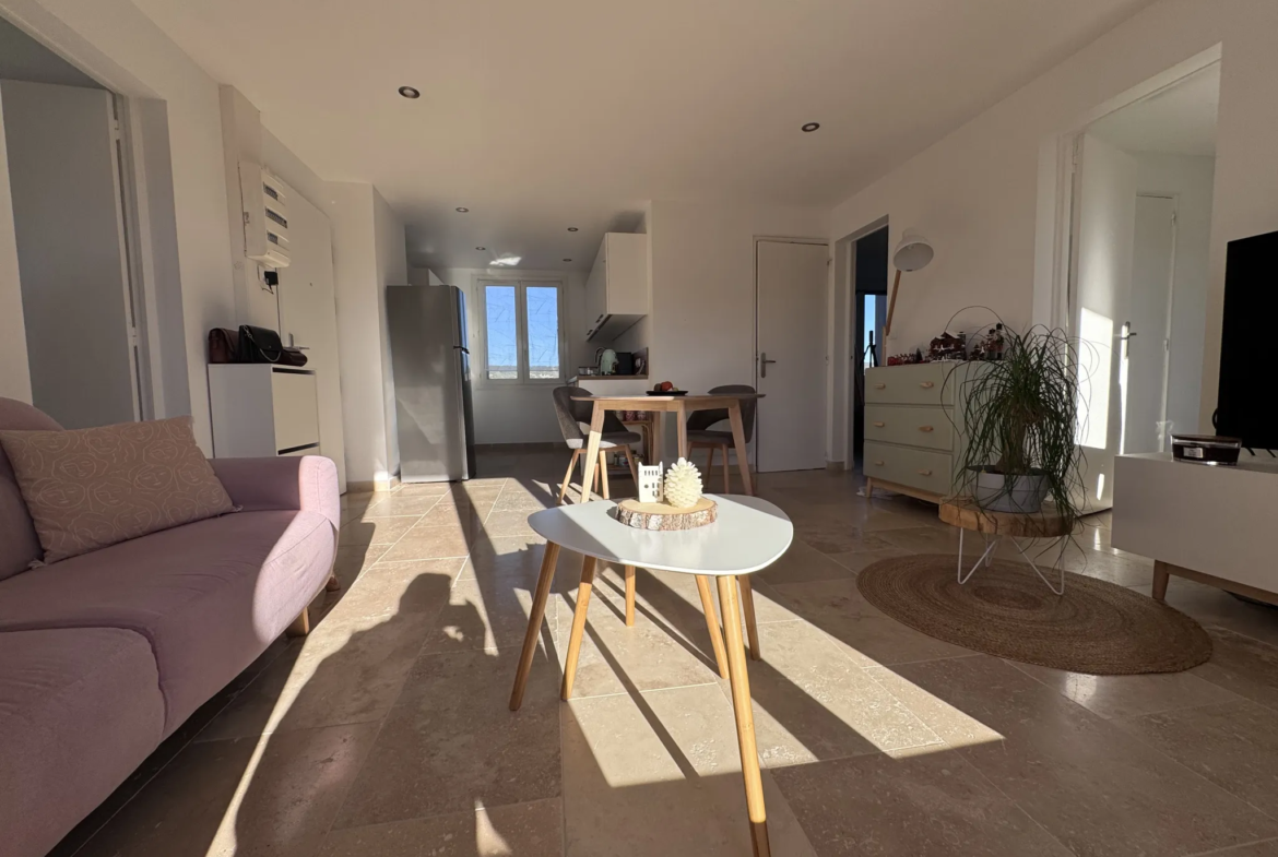 À vendre : Appartement T4 rénové à Peyrolles en Provence 