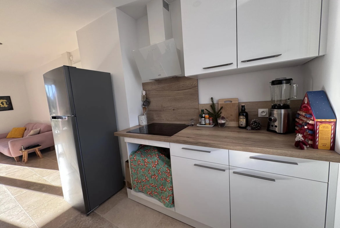 À vendre : Appartement T4 rénové à Peyrolles en Provence 