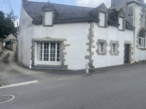 Maison de ville en pierre à vendre à Baud