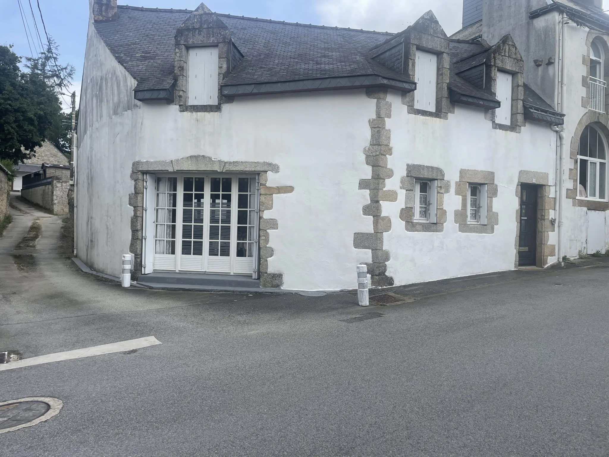 Maison de ville en pierre à vendre à Baud 