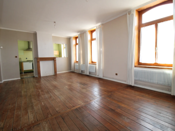 Maison 180 m² avec studio loué et appartement libre à Lievin