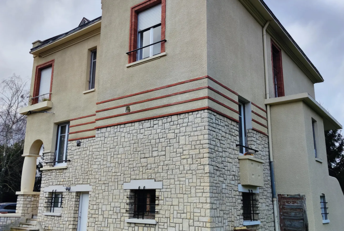 Vente Maison Bourgeoise Quartier Calme à Vierzon 