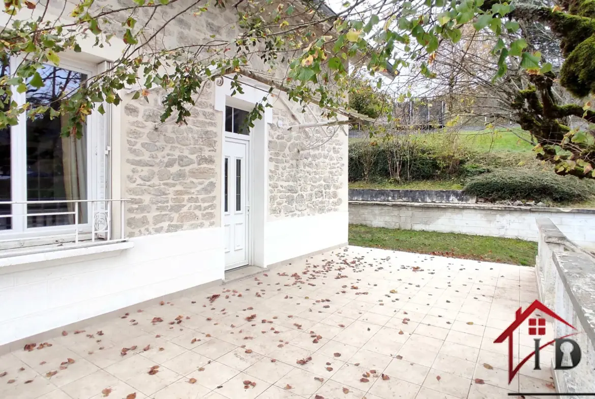 Maison de Caractère à Martignat avec Jardin 