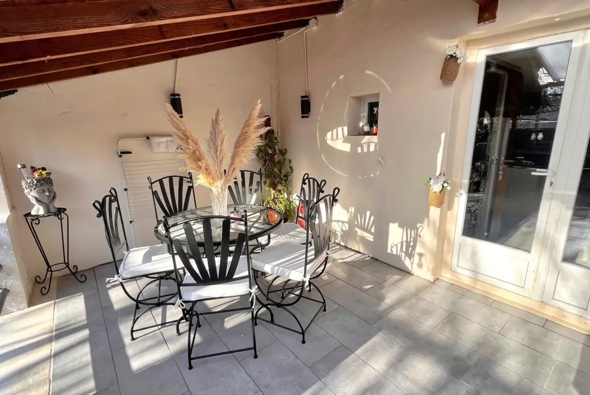 Maison avec terrasse et jardin à Althen des Paluds 