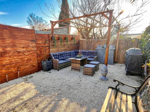 Maison avec terrasse et jardin à Althen des Paluds