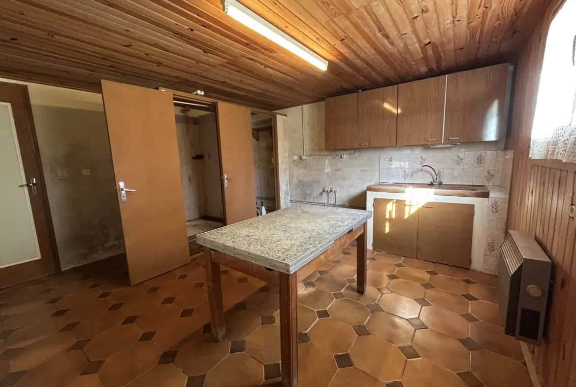 Maison à Seilhac en Corrèze - 3 chambres sur 822 m² 