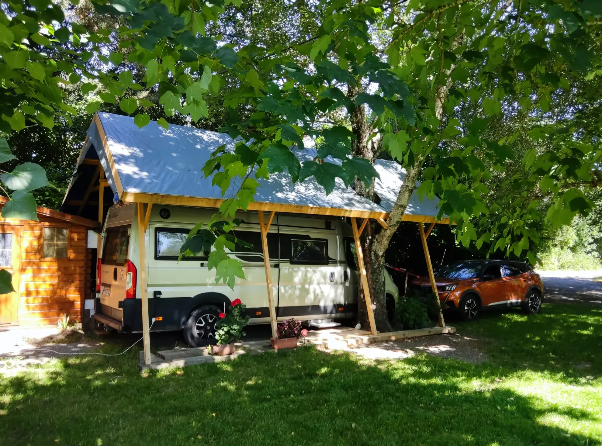 Chalet avec Dépendances à Pradelles-Cabardes 