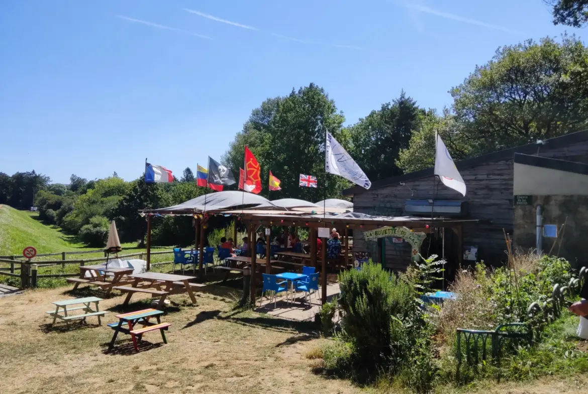 Chalet avec Dépendances à Pradelles-Cabardes 