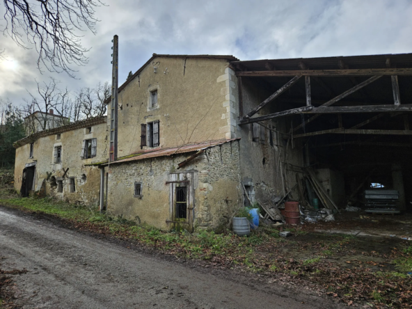 Corps de Ferme à Rénover à CUQ