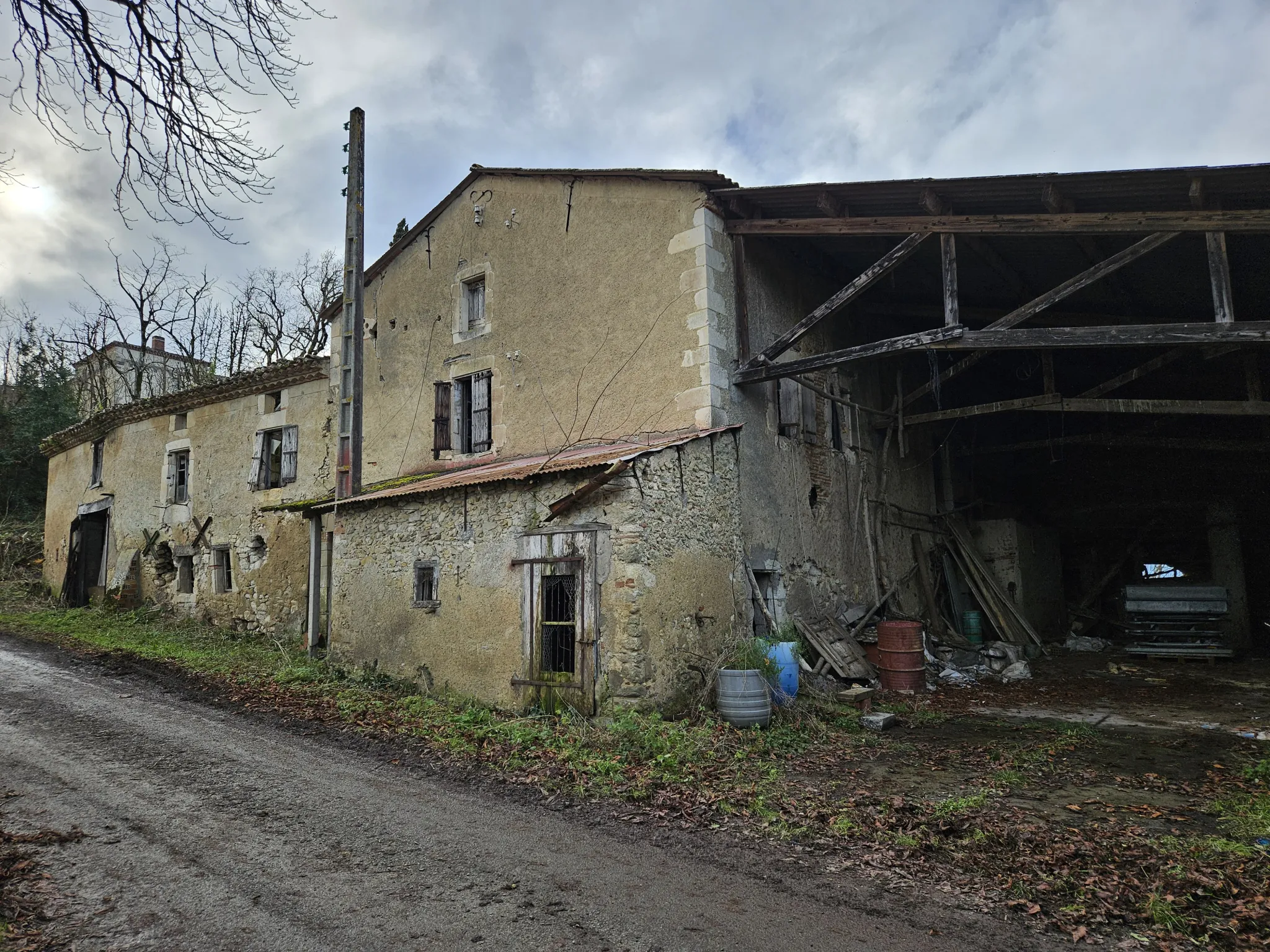 Corps de Ferme à Rénover à CUQ 