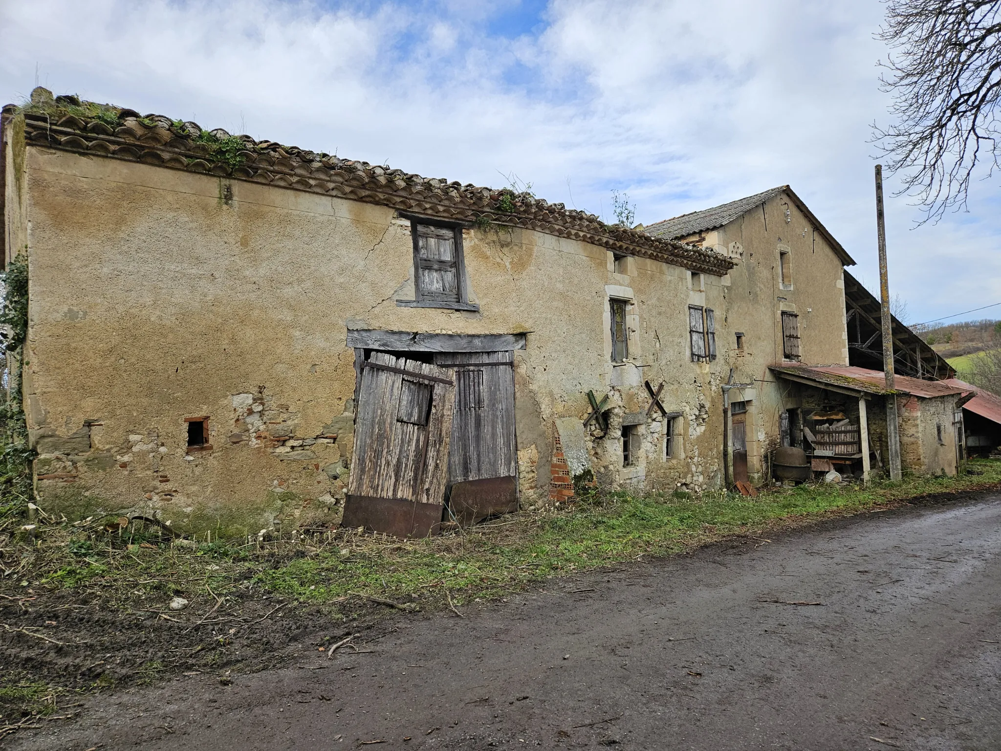 Corps de Ferme à Rénover à CUQ 