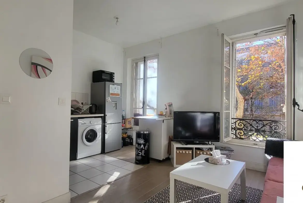 À vendre : Appartement 2 pièces - 40 m² - Marseille 13002 