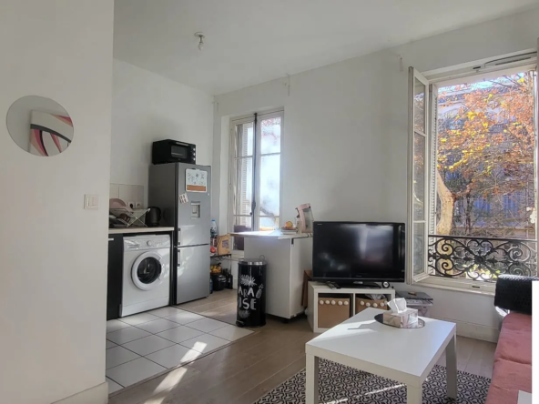 À vendre : Appartement 2 pièces - 40 m² - Marseille 13002