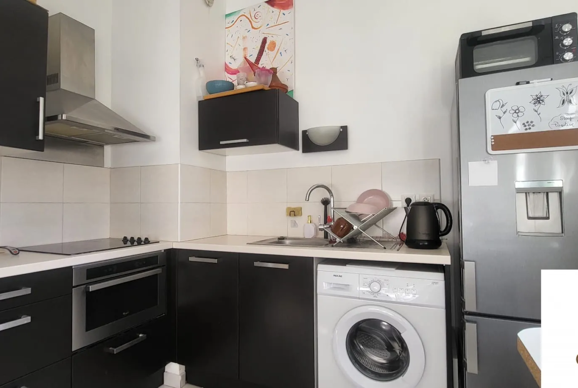 À vendre : Appartement 2 pièces - 40 m² - Marseille 13002 