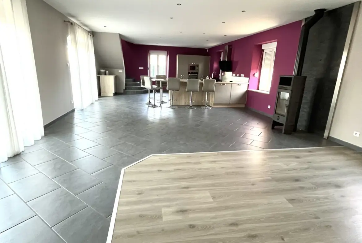 Maison spacieuse avec jardin à Lure - 240 000 EUR 