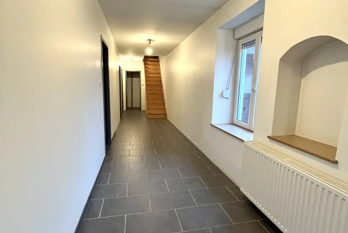 Maison spacieuse avec jardin à Lure - 240 000 EUR 