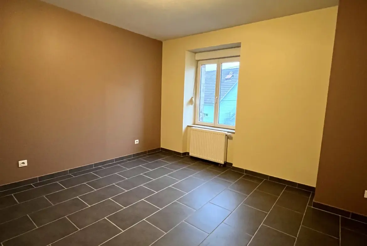 Maison spacieuse avec jardin à Lure - 240 000 EUR 