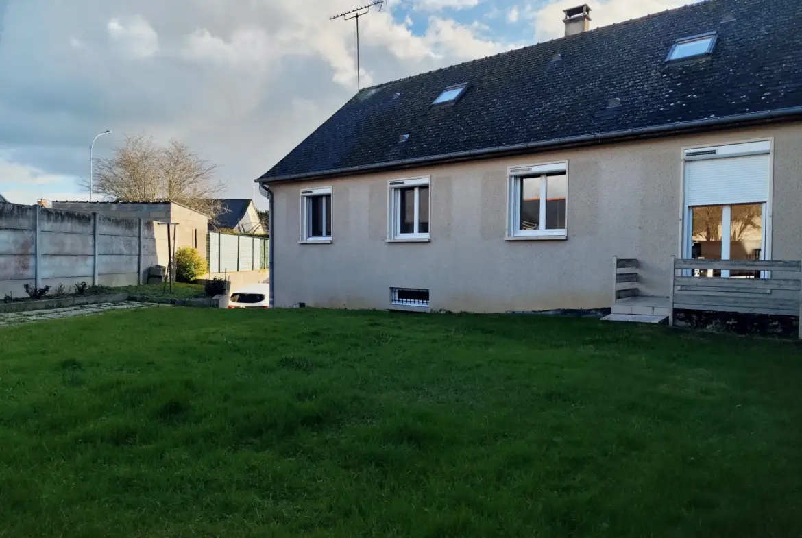 Maison familiale au coeur de Sablé-sur-Sarthe avec jardin 