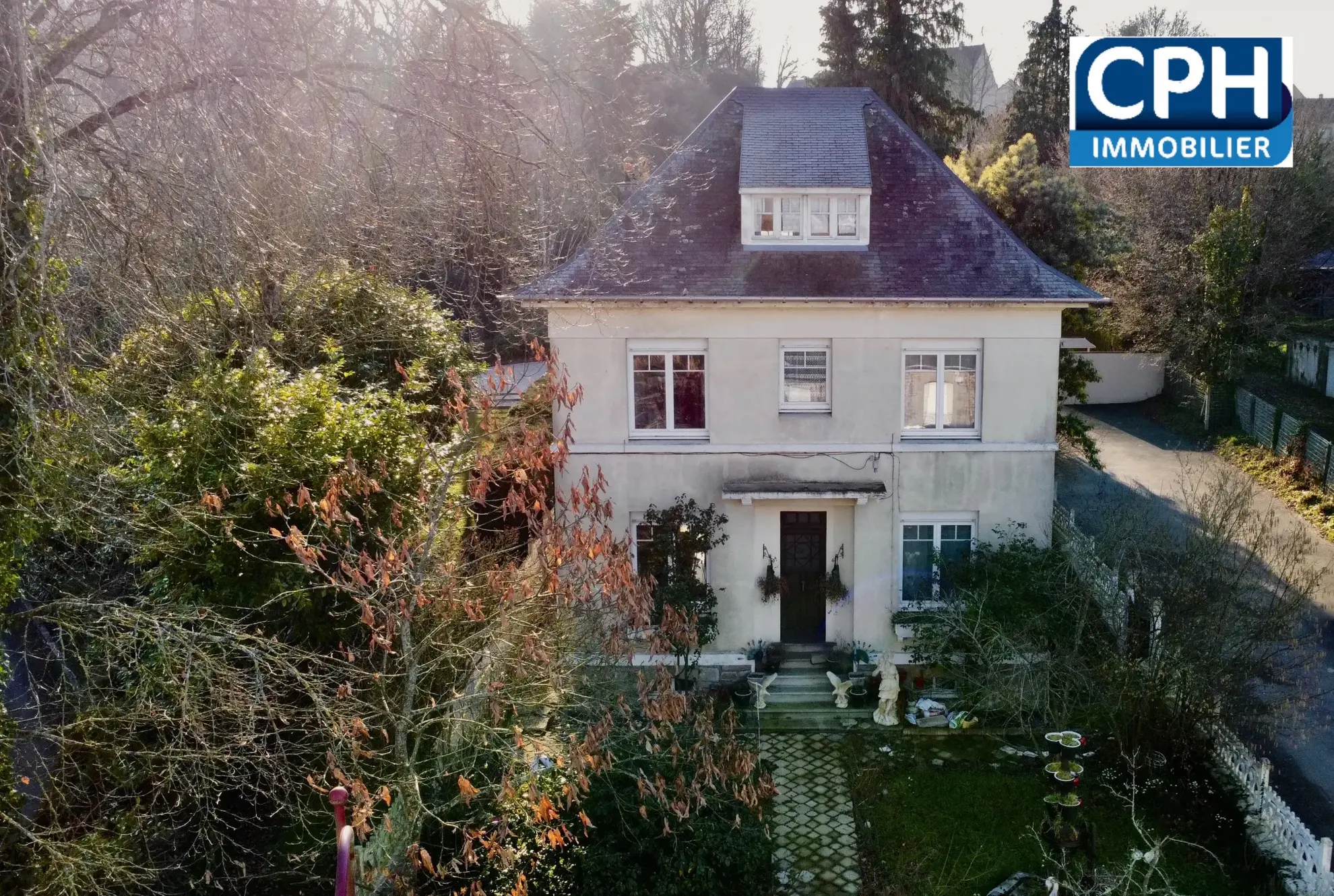 Maison de maître à vendre à Villedieu-les-Poêles 