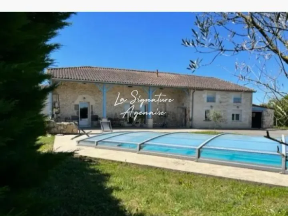 Maison en pierre de 180 m² avec piscine à Damazan