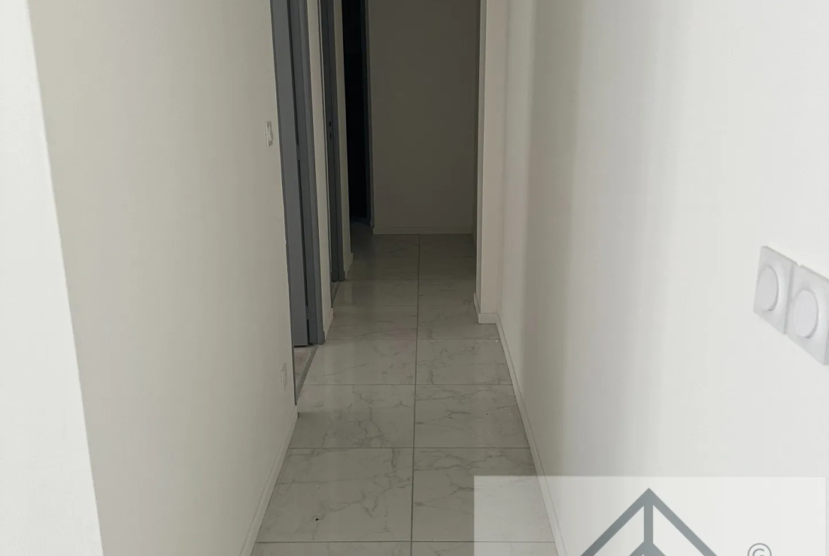 Bel Appartement Rénové à Vendre à Roanne - 94 m² 